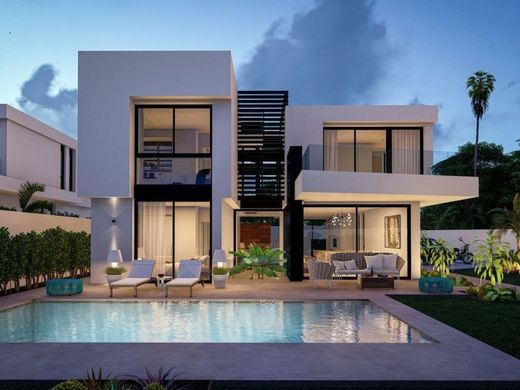 Detached House in Benidorm, Alicante