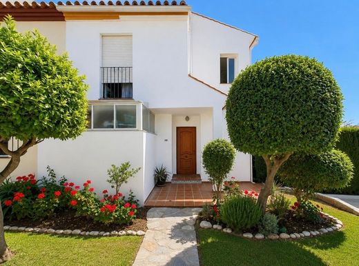 Villa multifamiliale à Estepona, Malaga