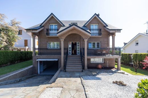 Detached House in Oleiros, Provincia da Coruña