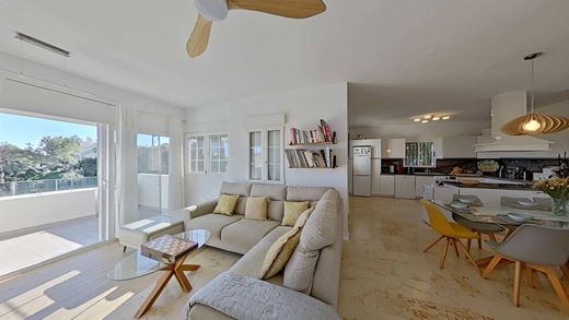 Villa in Playas de Orihuela, Alicante