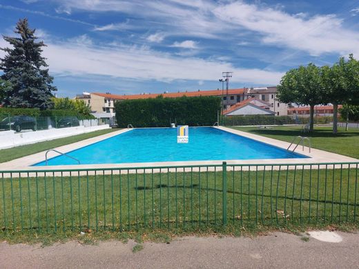 Luxus-Haus in Morales del Vino, Zamora