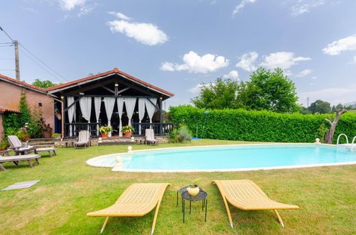 Twee-onder-een-kapwoning in Siero, Province of Asturias