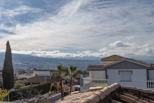 Detached House in Huétor Vega, Granada