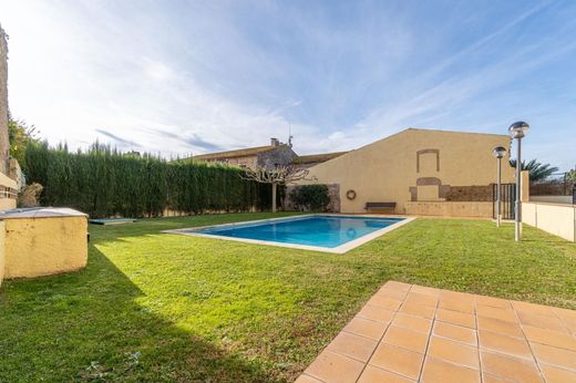 Vrijstaand huis in Torroella de Fluvià, Província de Girona