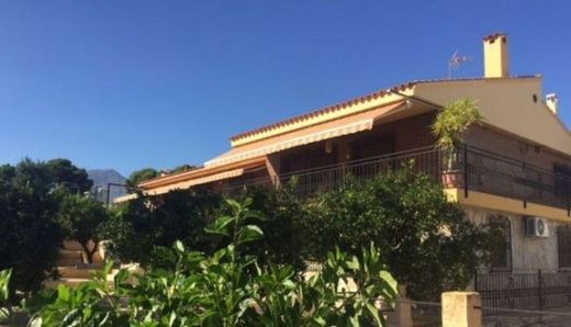 Detached House in Benidorm, Province of Alicante