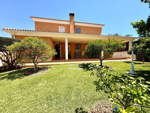 Detached House in Mutxamel, Alicante