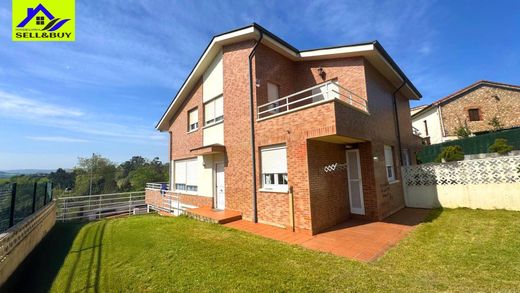Semidetached House in Camargo, Province of Cantabria