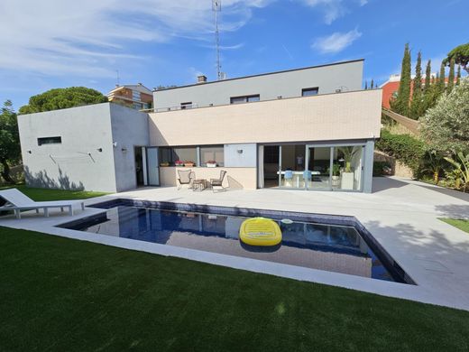 Luxus-Haus in Calella, Provinz Barcelona