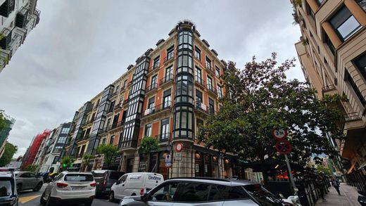 아파트 / Bilbao, Bizkaia