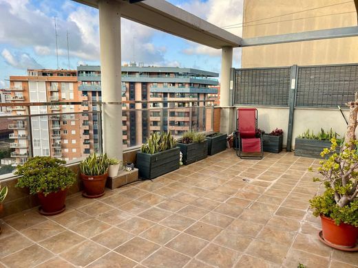 Penthouse in Valencia