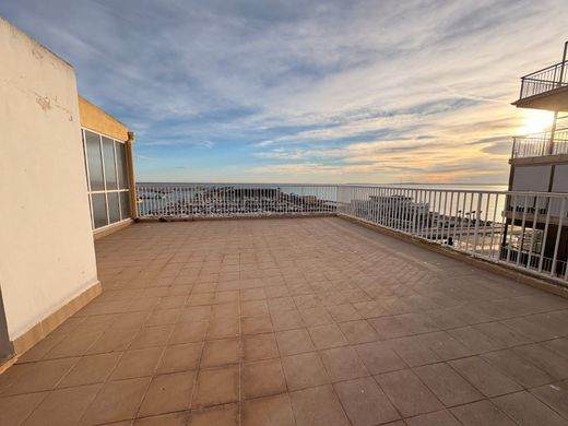 Apartment / Etagenwohnung in Santa Pola, Alicante