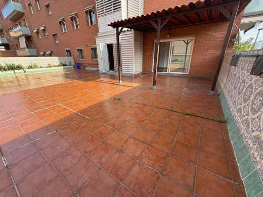 Piso / Apartamento en San Feliú de Llobregat, Provincia de Barcelona