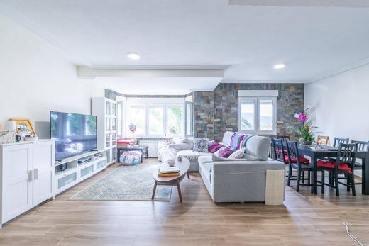 Detached House in Manzanares el Real, Province of Madrid