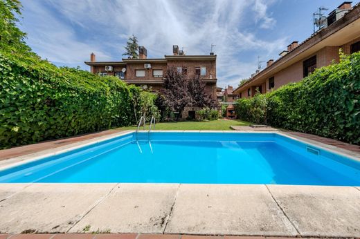 Casa di lusso a Pozuelo de Alarcón, Provincia de Madrid