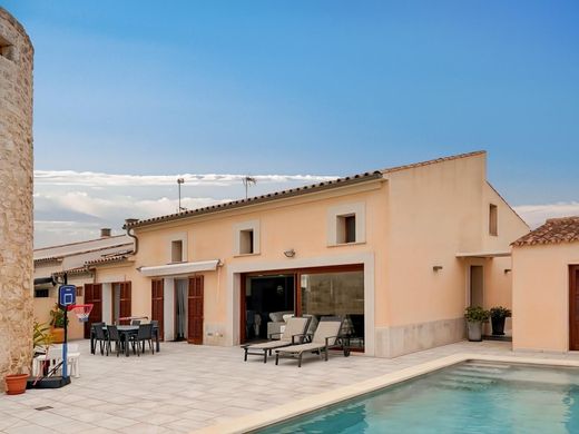Villa in Muro, Province of Balearic Islands