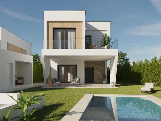 Detached House in Chiva, Valencia