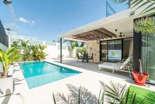 Μονοκατοικία σε Torrevieja, Provincia de Alicante