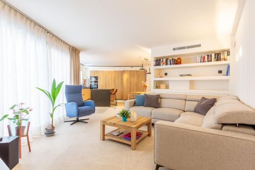 Apartment / Etagenwohnung in Palma de Mallorca, Balearen Inseln
