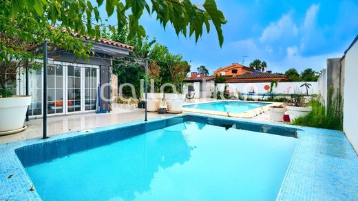 Detached House in Castellón de la Plana, Castellon