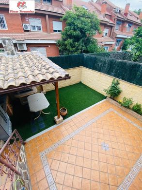 Detached House in Velilla de San Antonio, Province of Madrid