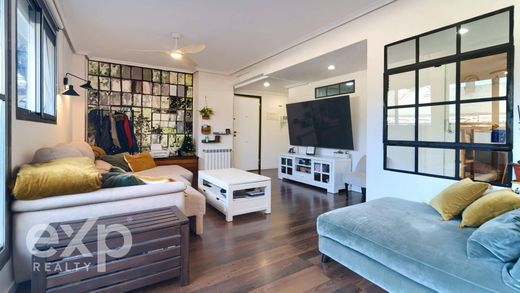 Apartment / Etagenwohnung in Valencia, Provinz Valencia