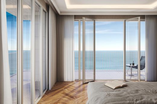 Apartment / Etagenwohnung in Cascais, Lissabon