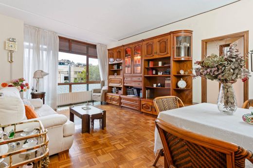 Apartment / Etagenwohnung in Barcelona, Provinz Barcelona