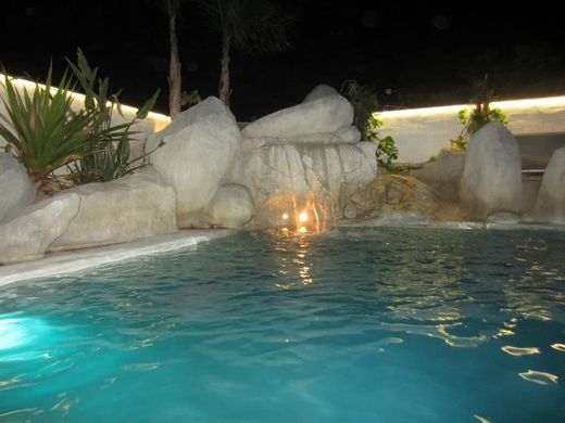 Detached House in Torrent, Valencia