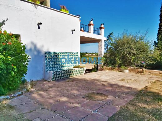 ﻣﻨﺰﻝ ﺭﻳﻔﻲ/ ﺑﻴﺖ ﻤﺰﺭﻋﺔ ﻓﻲ Náquera, Província de València