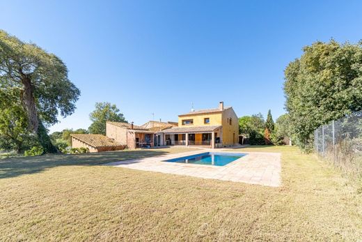 Luxus-Haus in Garrigàs, Provinz Girona