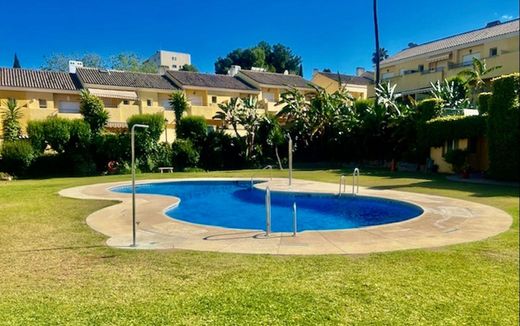 Estepona, マラガの一戸建て住宅