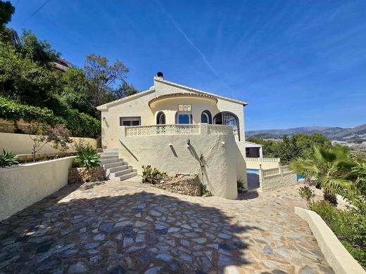 Luxury home in la Nucia, Alicante