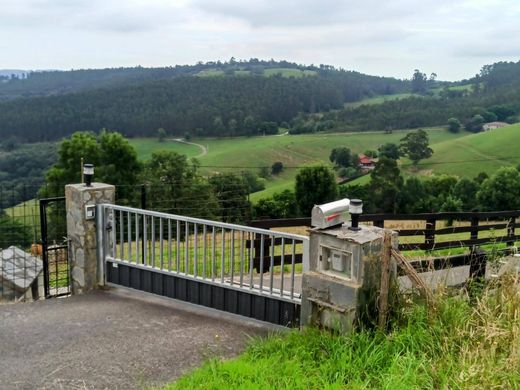 ‏בית חד-משפחתי ב  Solórzano, Provincia de Cantabria