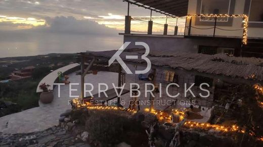 Detached House in Adeje, Province of Santa Cruz de Tenerife