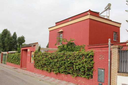 Detached House in Tomares, Province of Seville