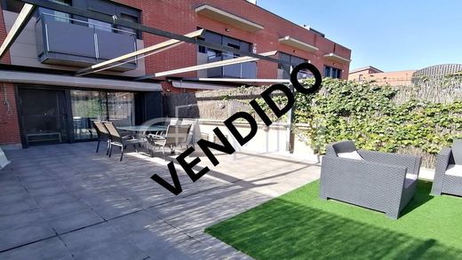 Luxe woning in Santa Perpètua de Mogoda, Província de Barcelona