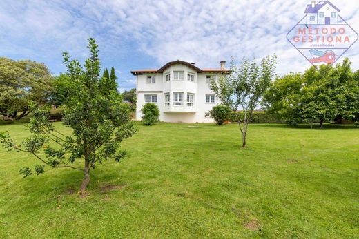 Luxus-Haus in Santillana, Provinz Cantabria