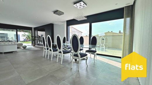 Casa de lujo en Santa Coloma de Gramenet, Provincia de Barcelona