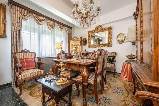 Apartment / Etagenwohnung in Granada, Andalusien