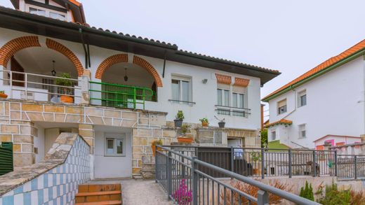 Semidetached House in Santander, Province of Cantabria