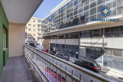 Apartment / Etagenwohnung in Granada, Andalusien