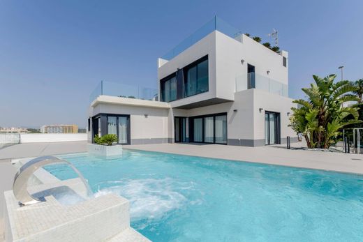 Villa in Playas de Orihuela, Alicante