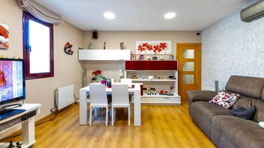 Apartment / Etagenwohnung in Barcelona, Provinz Barcelona