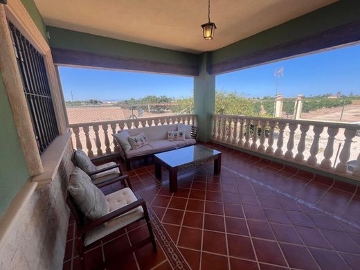 Luxus-Haus in Daya Nueva, Alicante