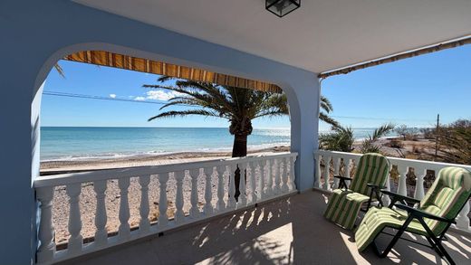 Detached House in Almenara, Castellon