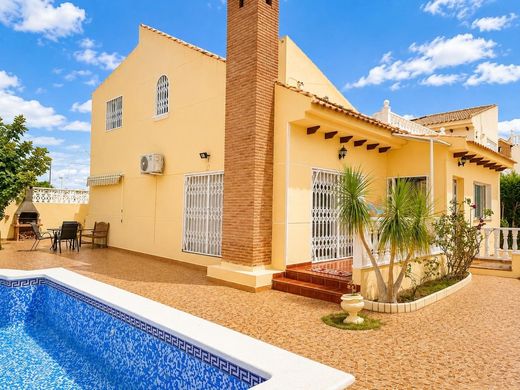 Detached House in Playas de Orihuela, Alicante