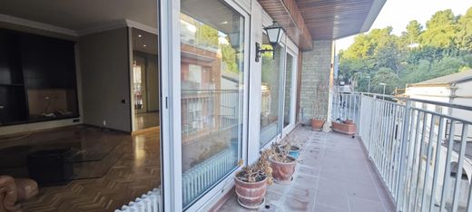 Apartment / Etagenwohnung in Barcelona, Provinz Barcelona