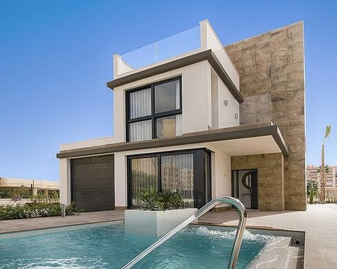 Villa en Playas de Orihuela, Provincia de Alicante