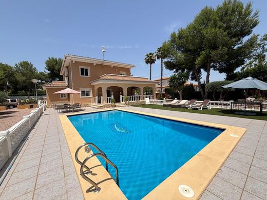 Detached House in Aspe, Alicante