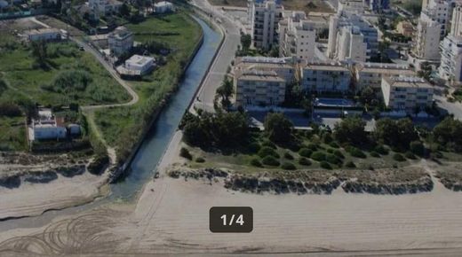 Land in Piles, Valencia